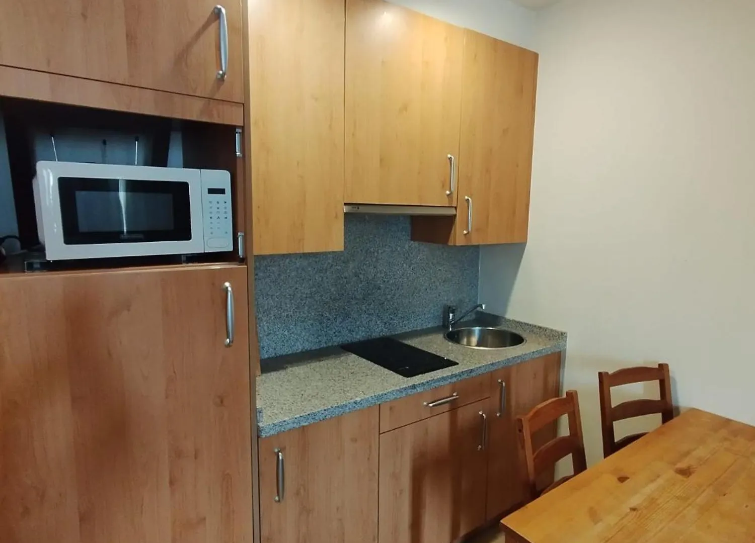 Miramar Ski Deluxe Sierra Nevada Apartment